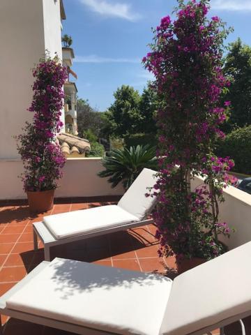 Hacienda Nagueles 1, 2 Bed 2 Bath, Large Terrace 400m From Apartment Marbella
