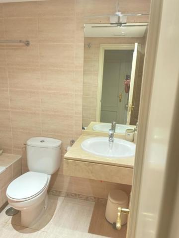 Appartement Hacienda Nagueles 1, 2 Bed 2 Bath, Large Terrace 400m From Marbella